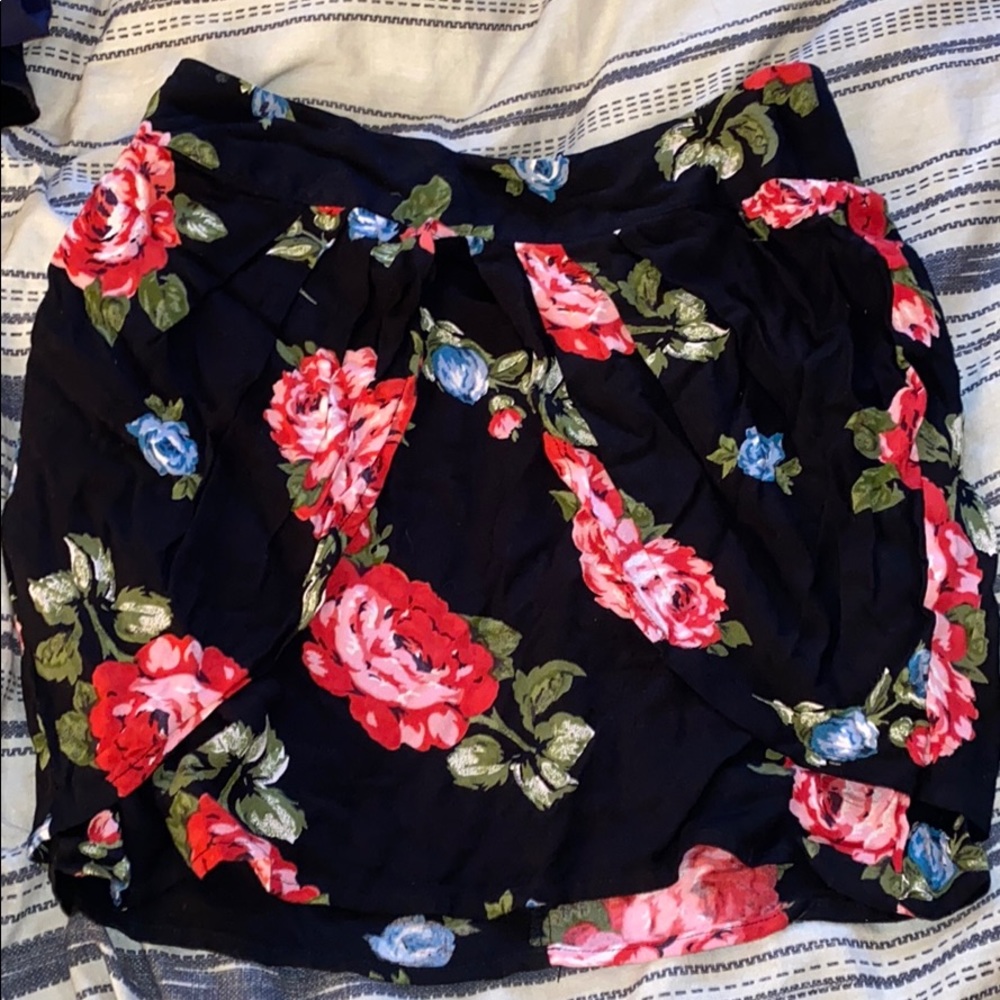 Floral skirt Urban Outfitters